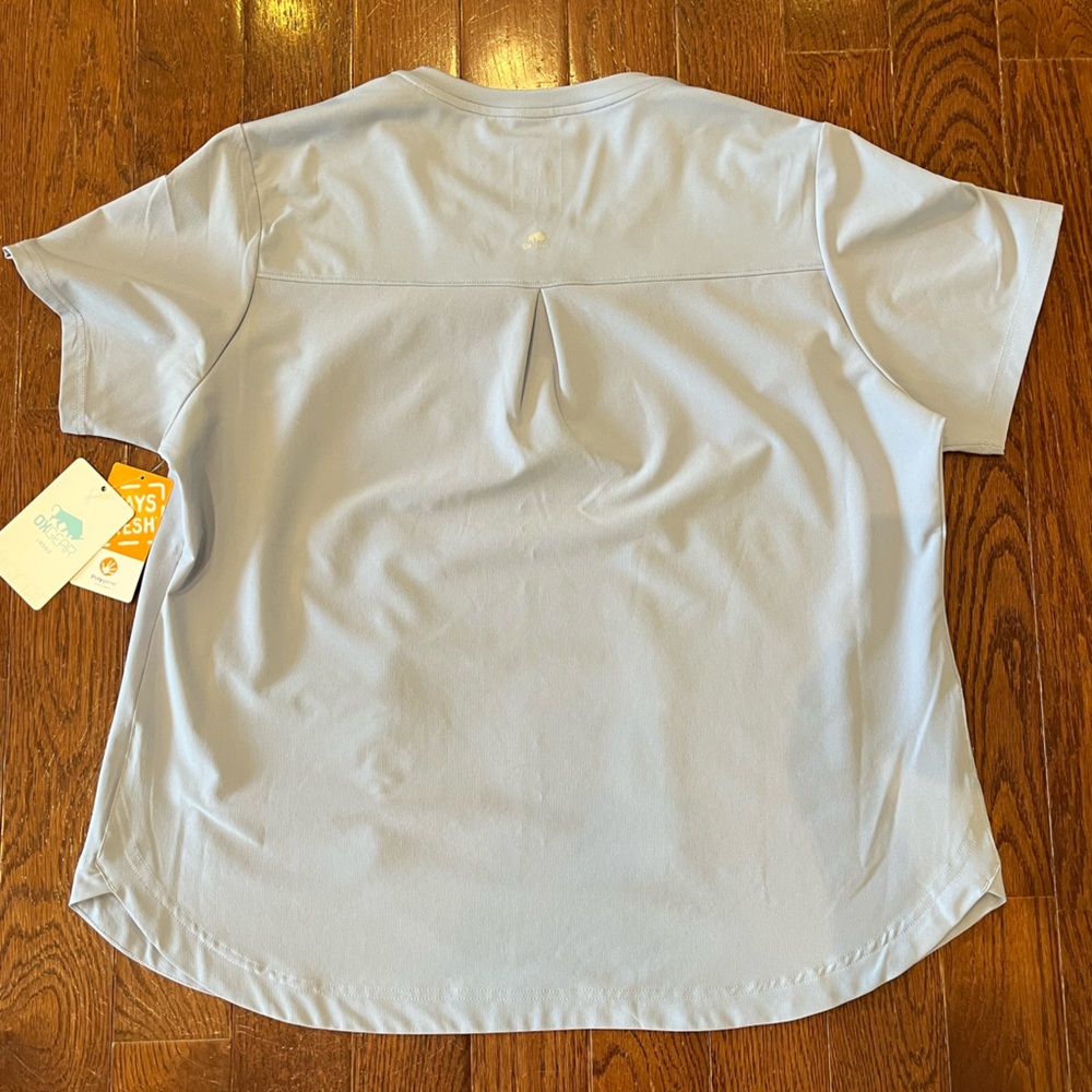 Women’s grey medical scrubs shirt. NWT. - Picture 2 of 7